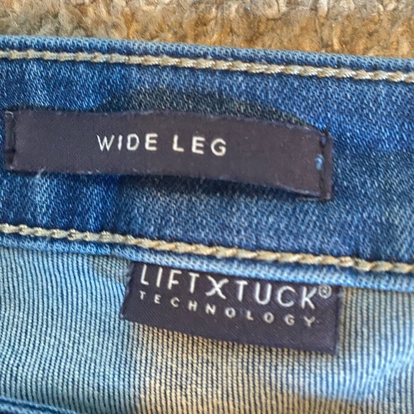 NYDJ Mid Wash Wide Leg Jeans - Picture 3 of 4